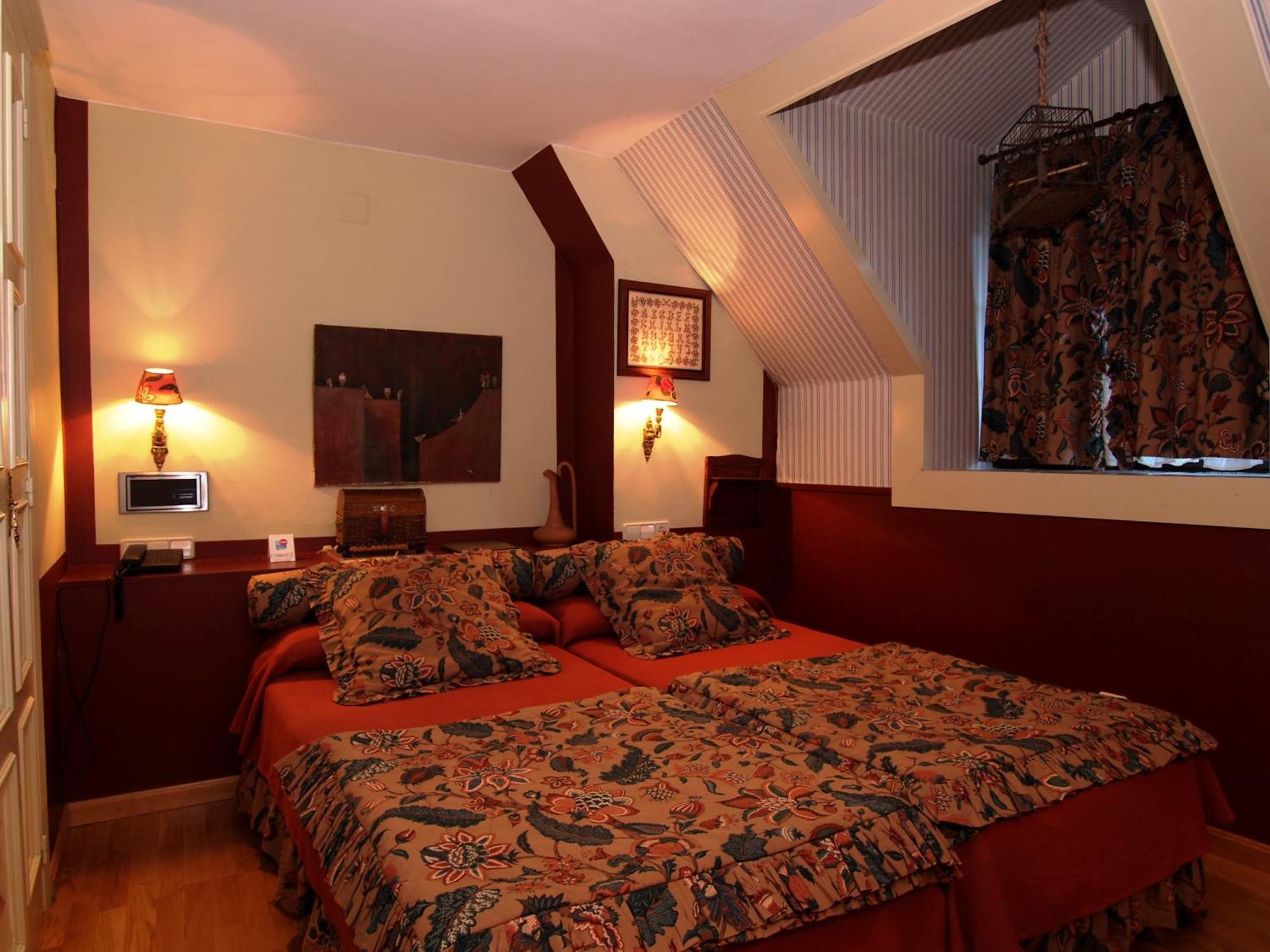 Hotel Almud Sallent de Gállego Quarto foto